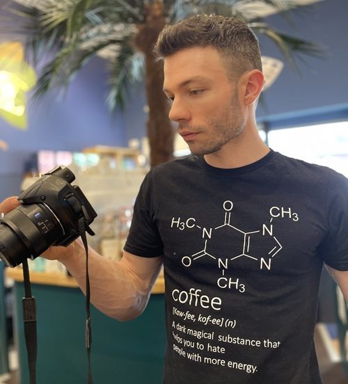alex tshirt cafe appareil photo Alex Acapella Barista
